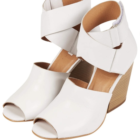Topshop Shoes - Topshop Romance Leather Sandal in White